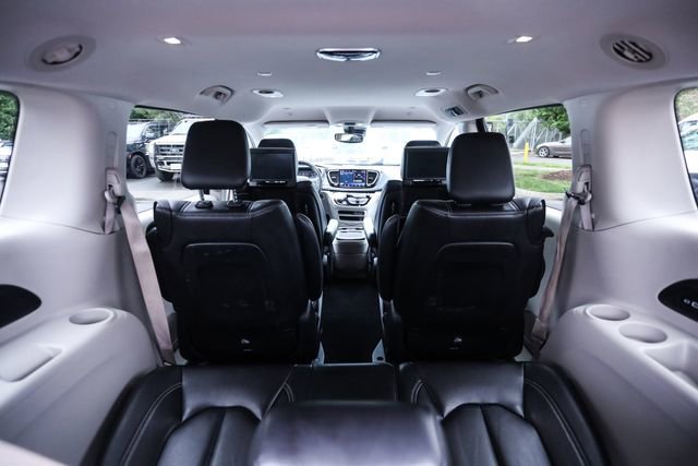 Used 2022 Chrysler Pacifica Touring-L w/ Uconnect Theater Family Group FWD image 66