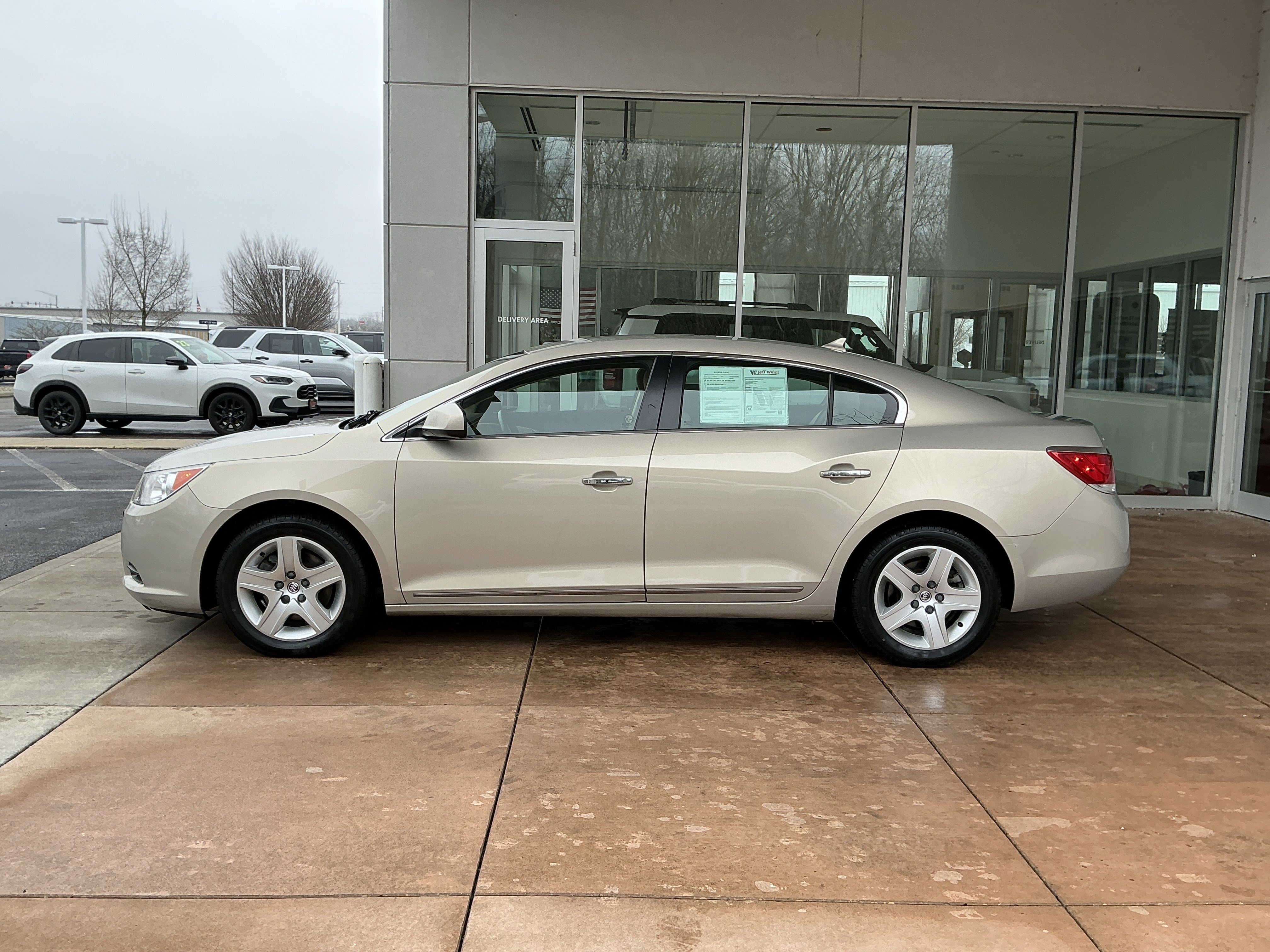 Used 2010 Buick LaCrosse CX image 19