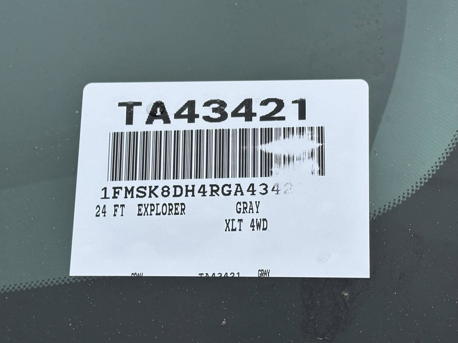 Used 2024 Ford Explorer XLT w/ Class IV Trailer Tow Package image 51