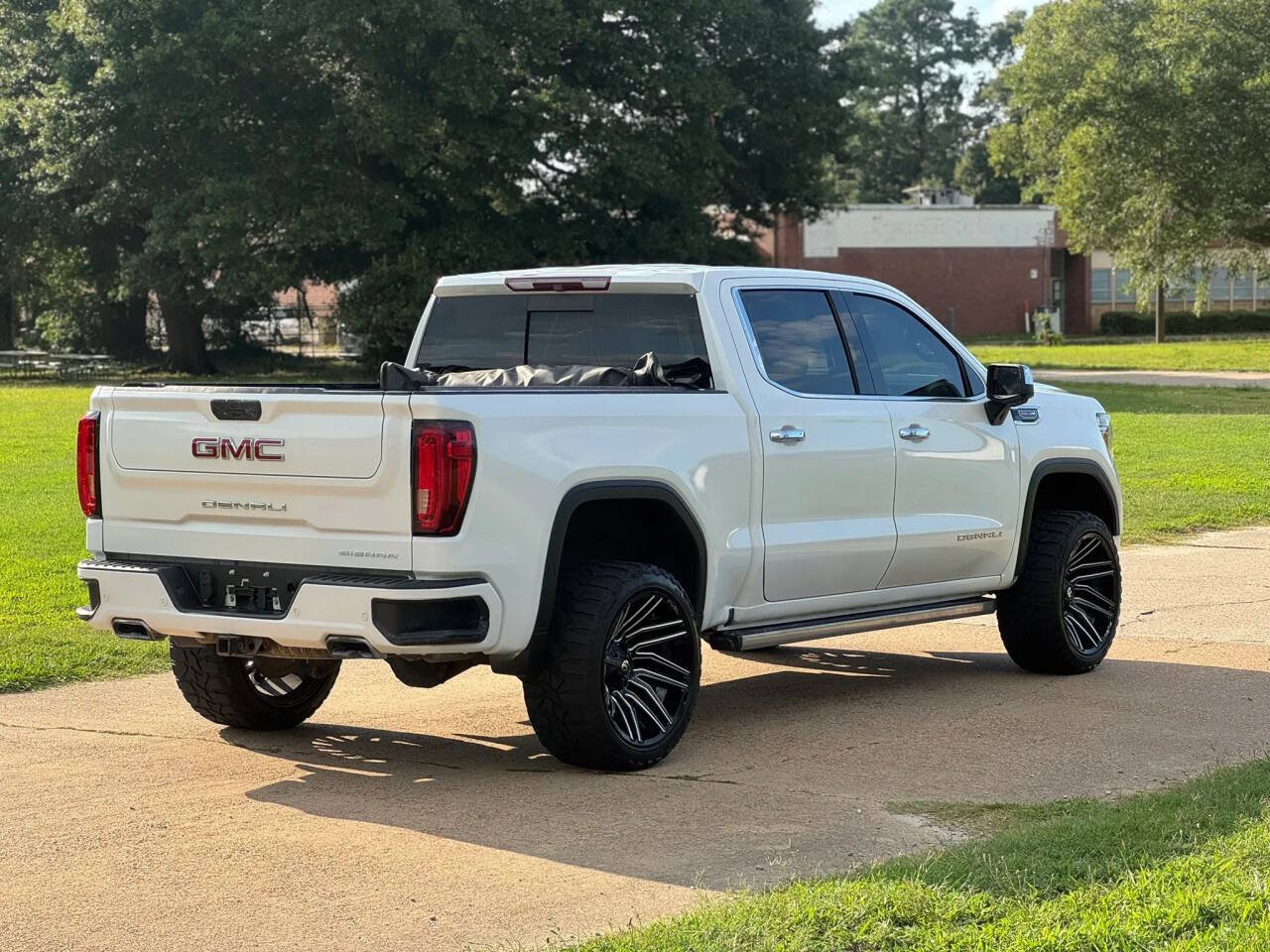 Used 2019 GMC Sierra 1500 Denali w/ Denali Ultimate Package AWD/4WD image 5