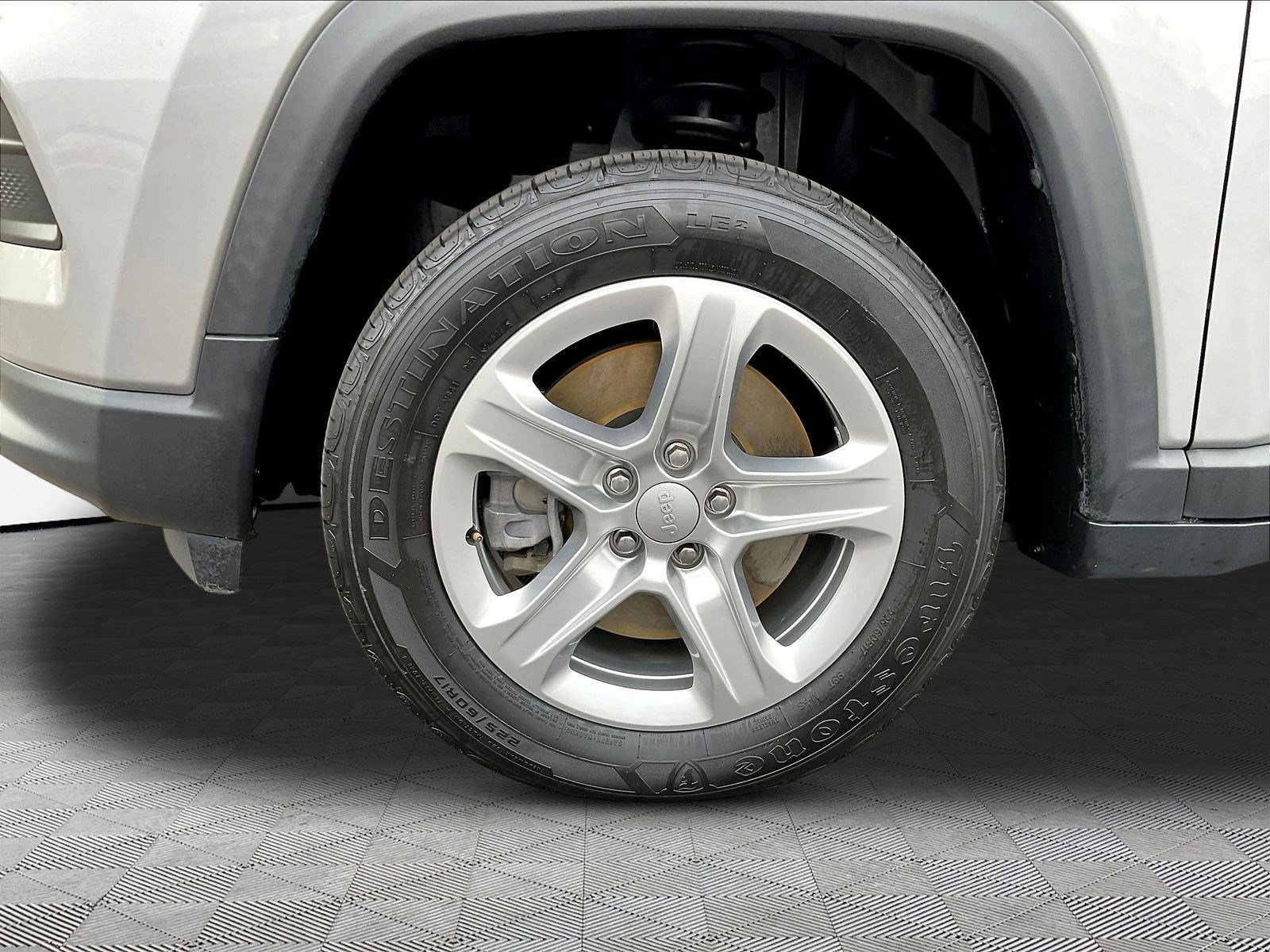 Used 2023 Jeep Compass Sport AWD/4WD image 31
