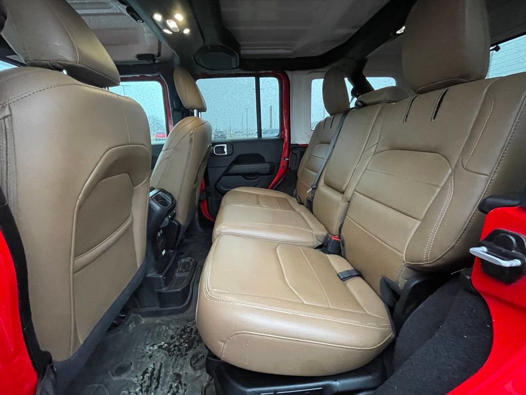 Used 2021 Jeep Wrangler Unlimited Sahara w/ Cold Weather Group AWD/4WD image 26