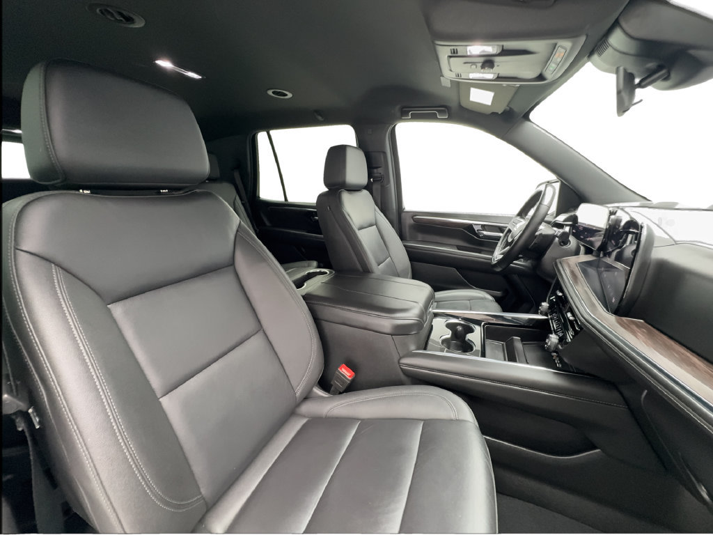 Used 2025 Chevrolet Tahoe LT RWD image 40