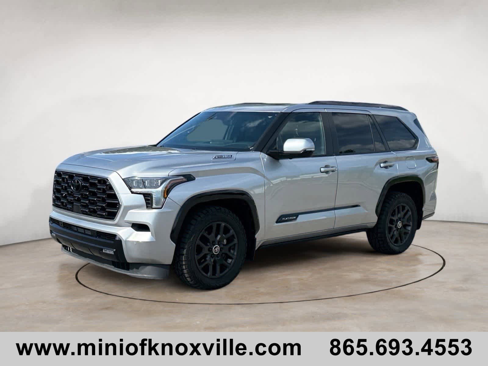 Used 2024 Toyota Sequoia Platinum AWD/4WD image 7
