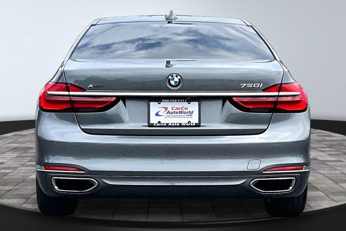 Used 2018 BMW 750i xDrive AWD/4WD image 6