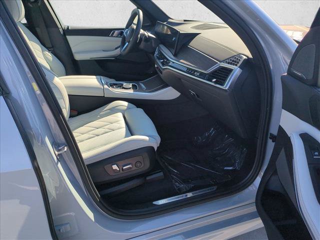 Certified 2026 BMW X5 xDrive50e w/ M Sport Package AWD/4WD image 23
