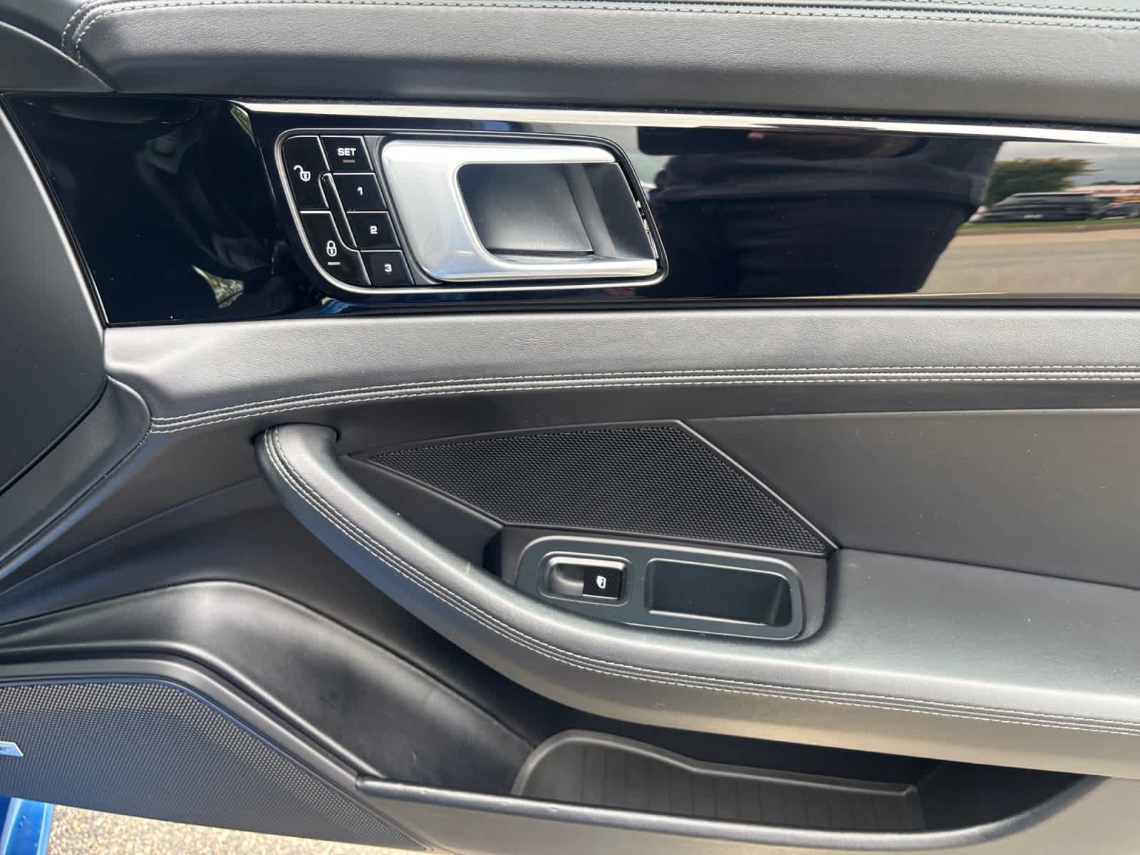 Used 2018 Porsche Panamera 4S AWD/4WD image 19