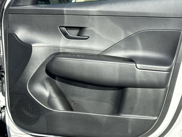 New 2026 Hyundai Kona SE image 14