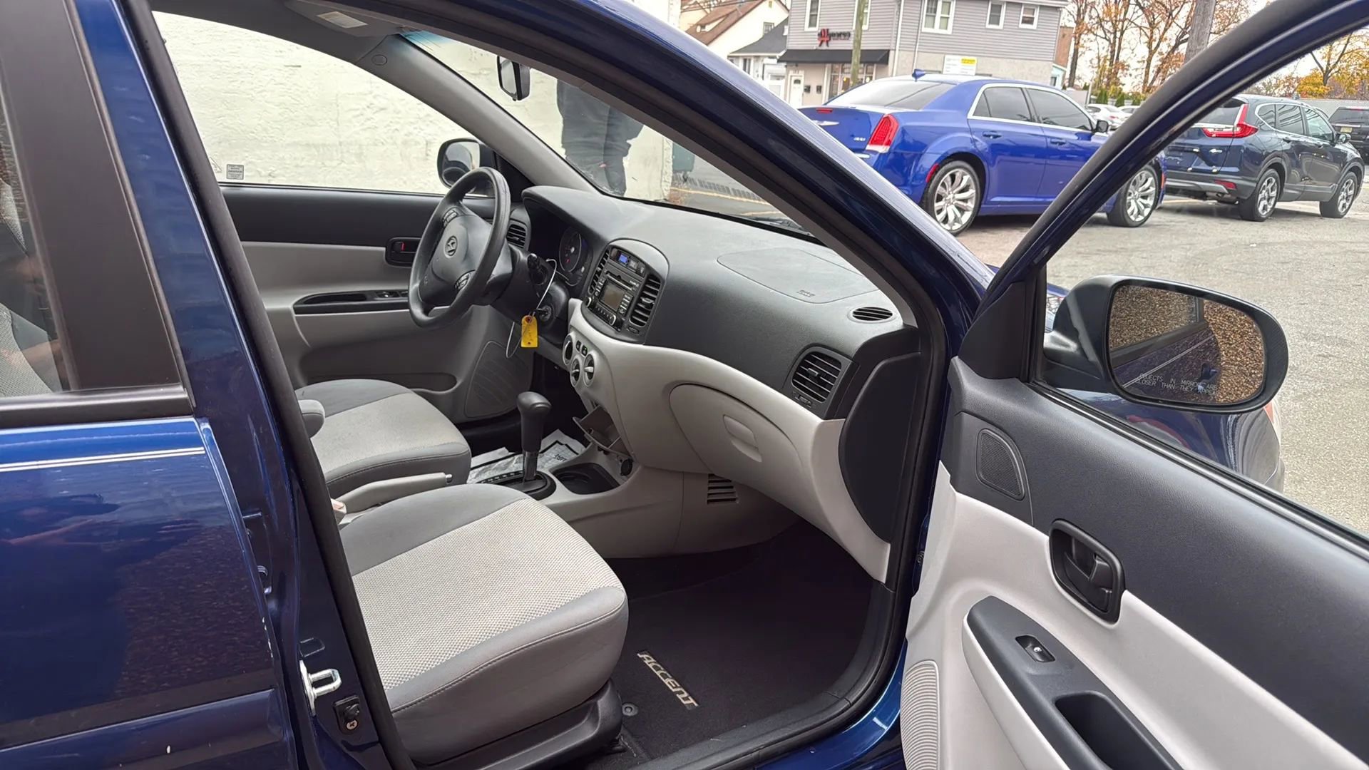 Used 2010 Hyundai Accent GLS w/ Premium Pkg 4 image 25