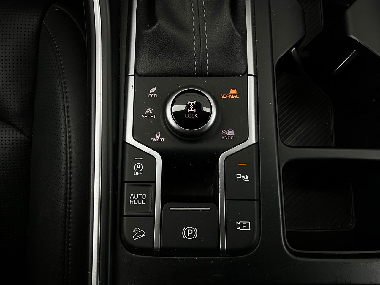 Used 2024 Kia Sorento S image 24