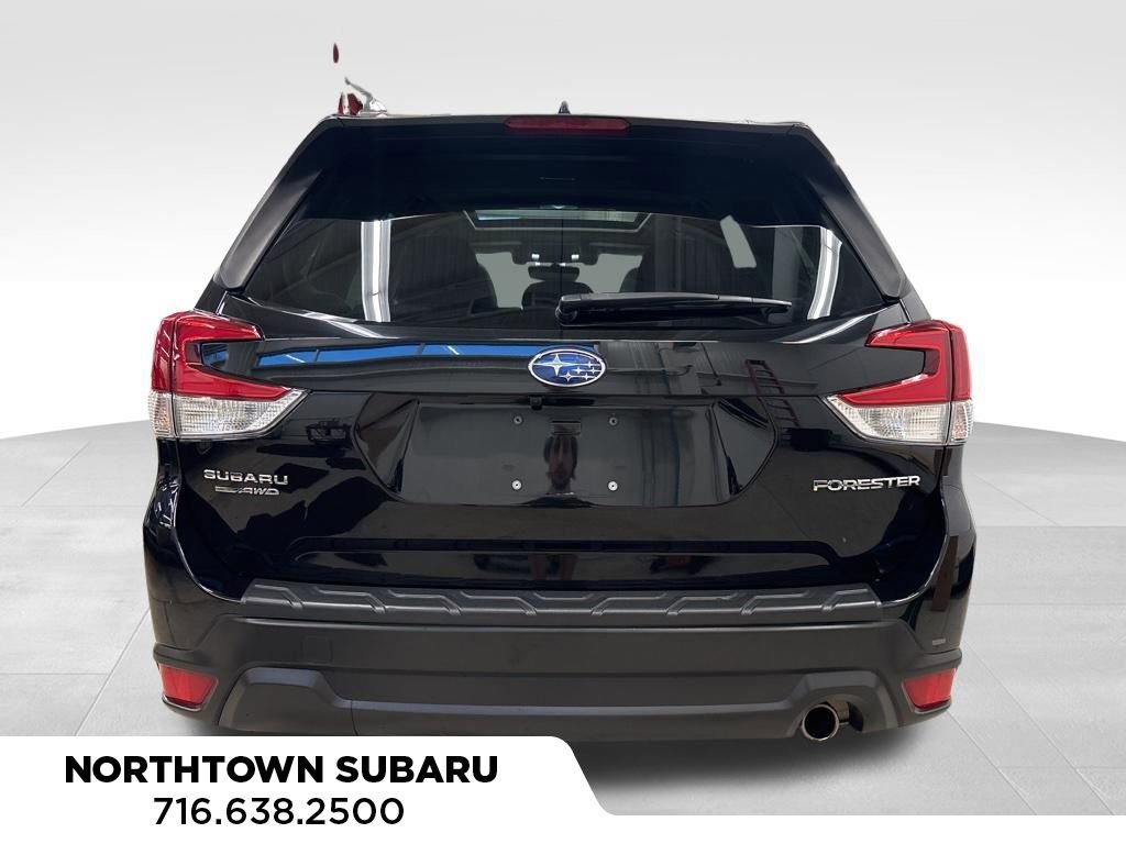 Used 2020 Subaru Forester Limited image 31