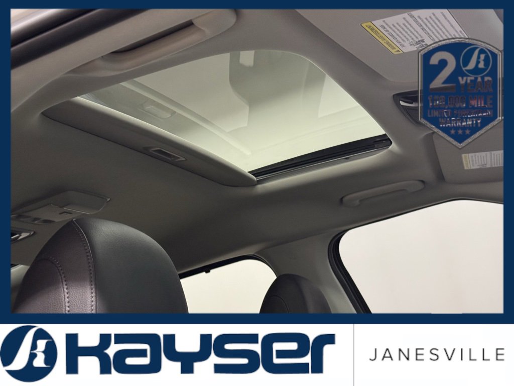 Used 2024 Kia Carnival SX Prestige image 2