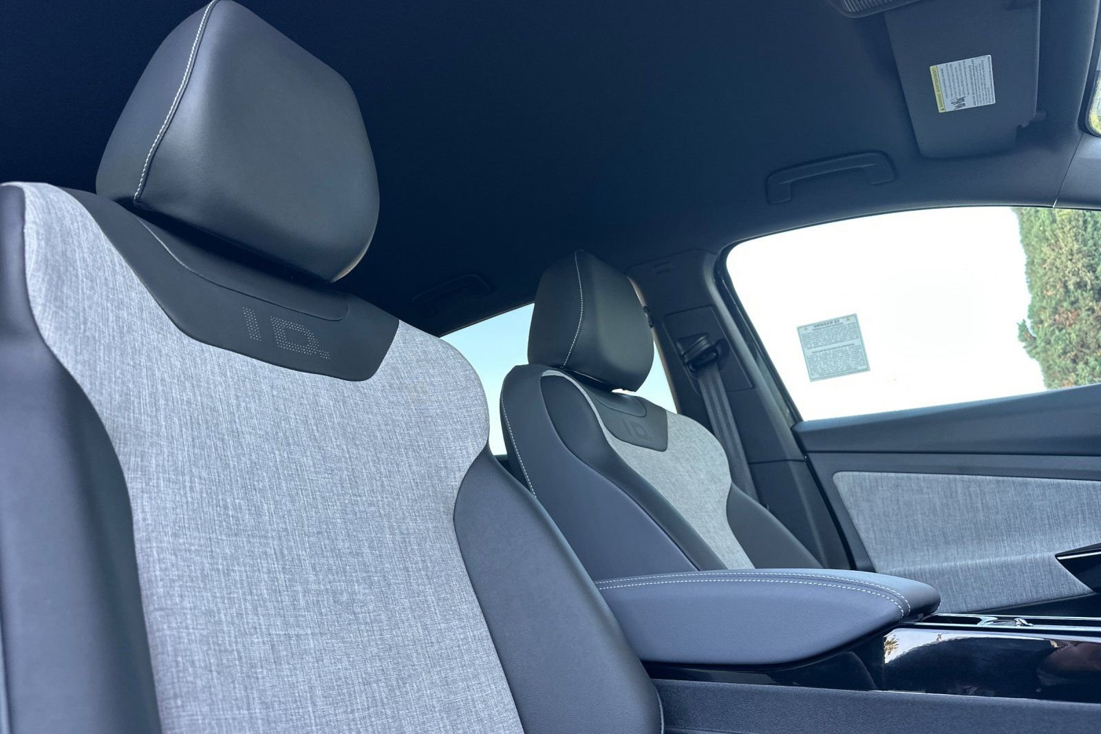 New 2026 Volkswagen ID.4 Pro image 15