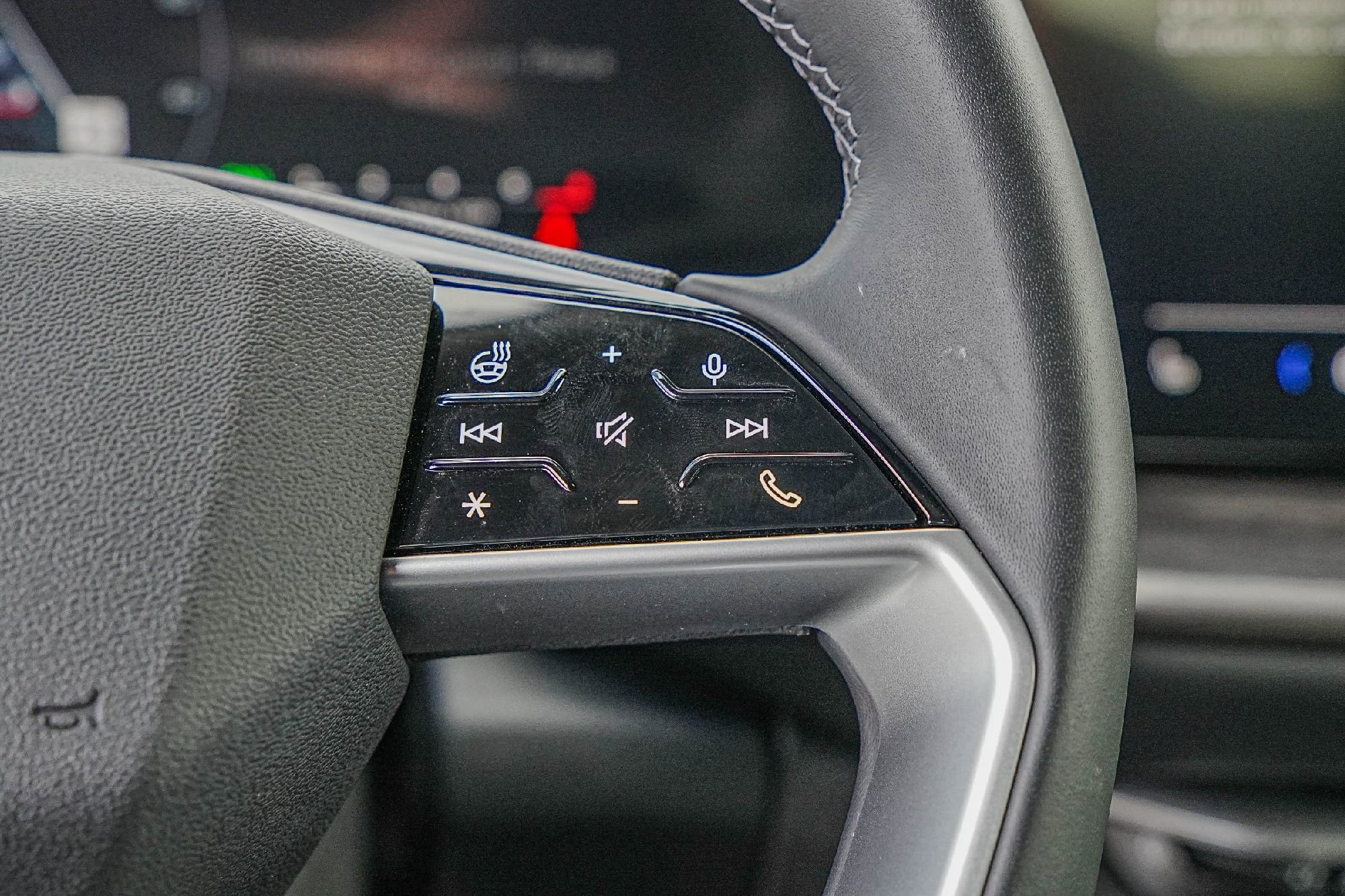 Certified 2025 Audi Q5 Premium w/ Convenience Package image 13