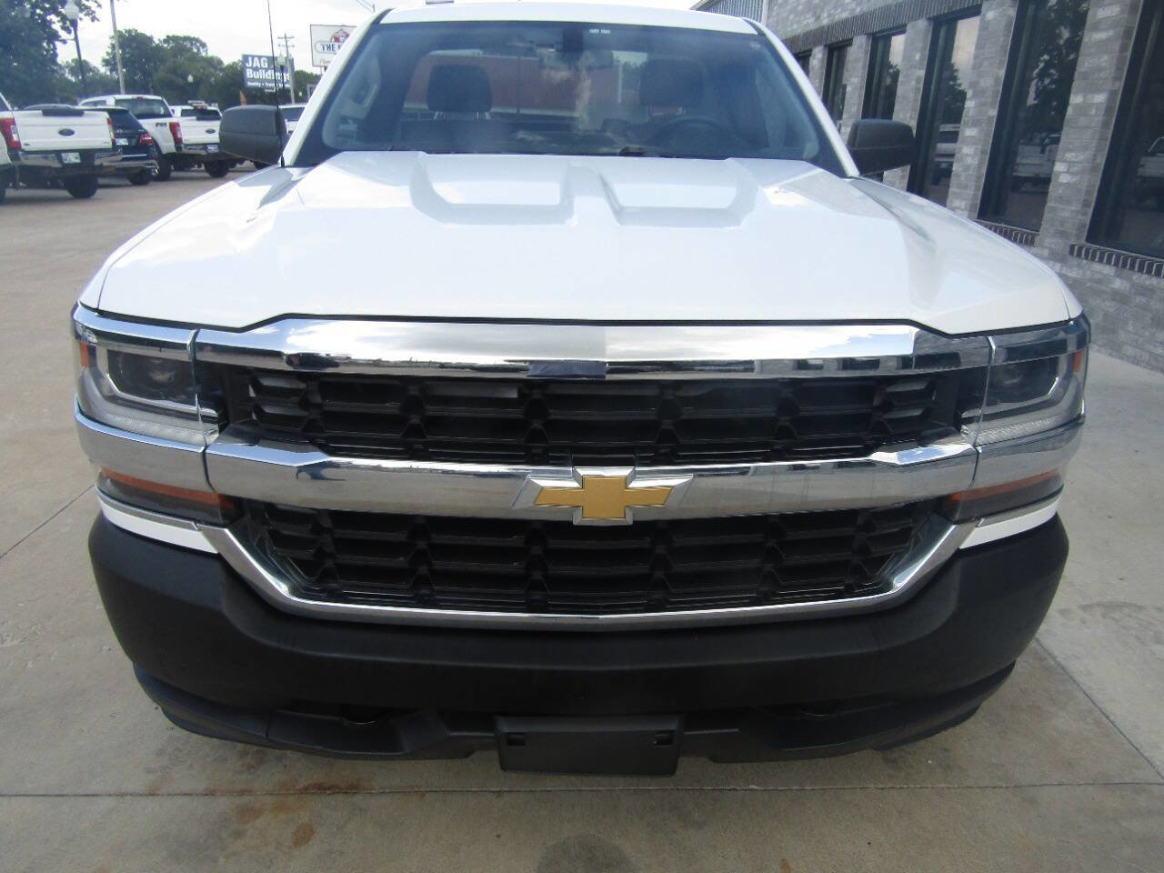 Used 2016 Chevrolet Silverado 1500 W/T w/ Trailering Package image 3