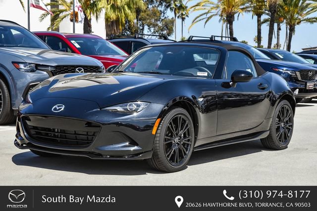 New 2026 MAZDA MX-5 Miata Club w/ Appearance Package RWD image 3