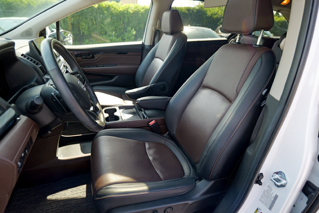 Used 2025 Honda Odyssey Elite image 22