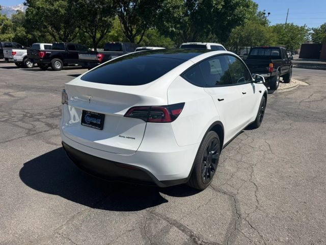 Used 2023 Tesla Model Y Long Range AWD/4WD image 5