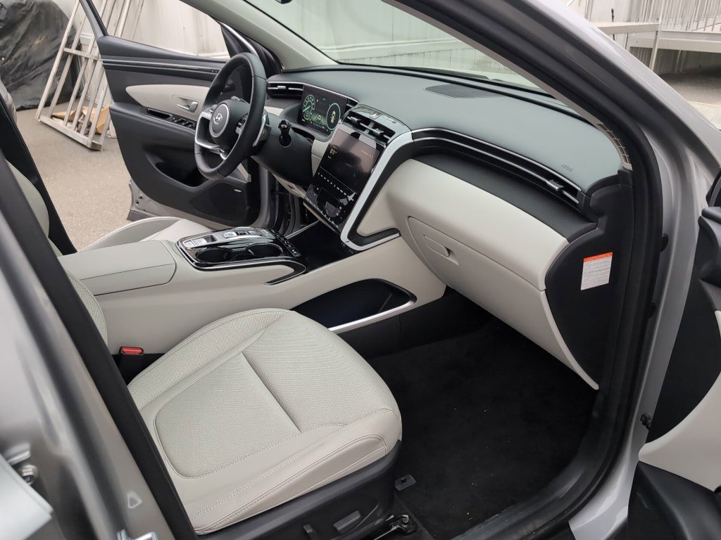 Used 2023 Hyundai Tucson Limited image 14