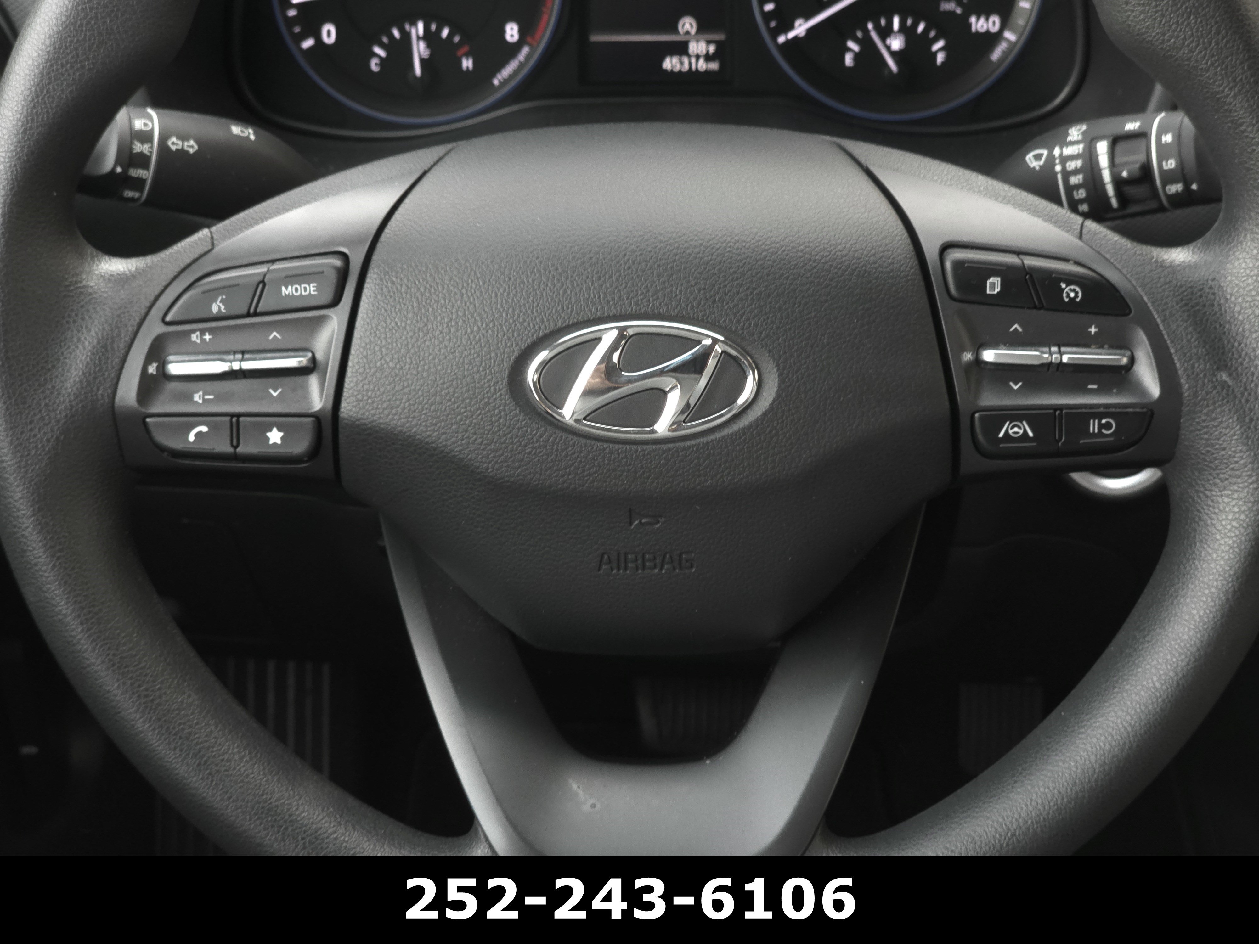 Used 2023 Hyundai Kona SEL AWD/4WD image 22
