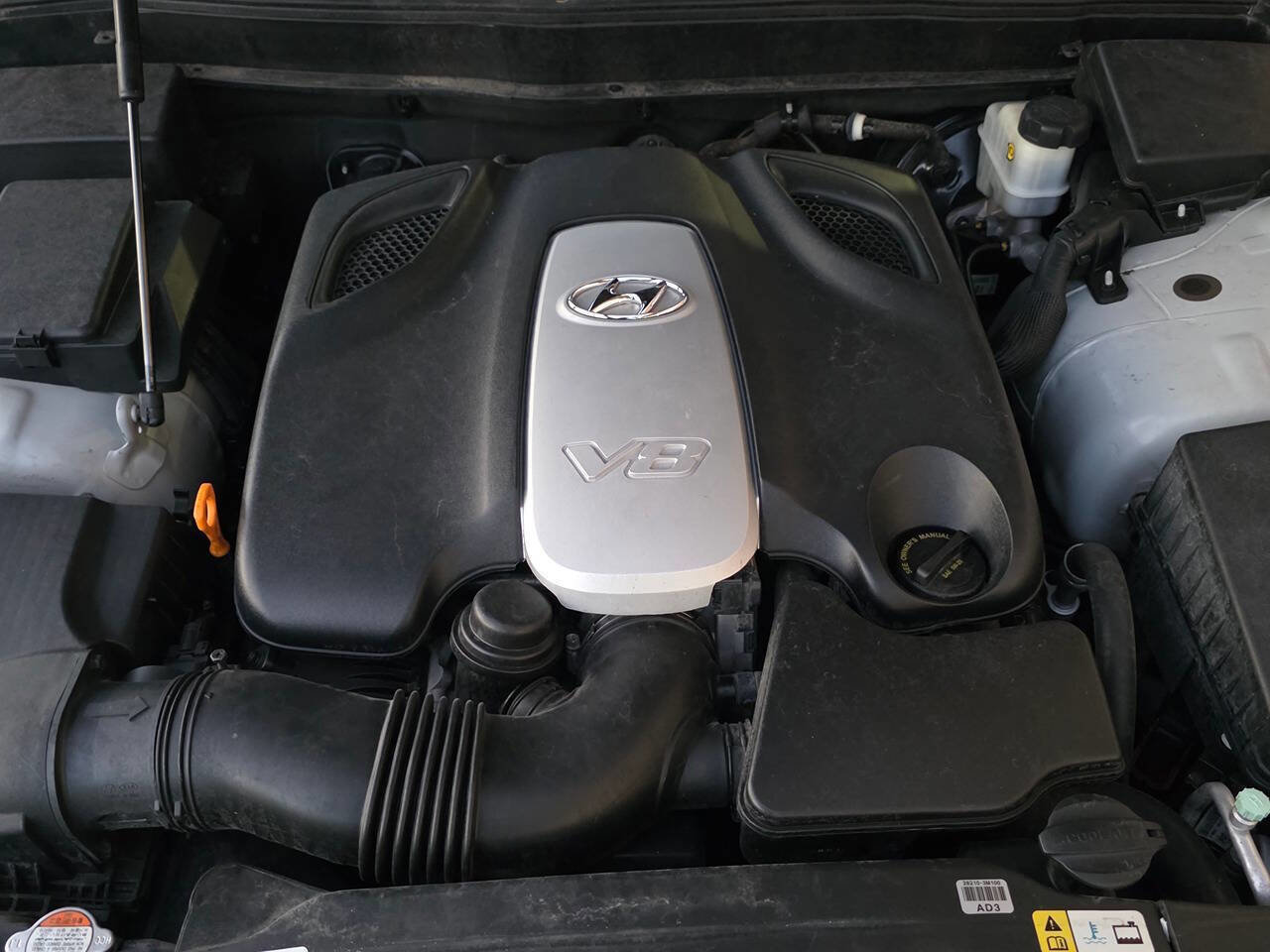 Used 2012 Hyundai Genesis 4.6 image 24