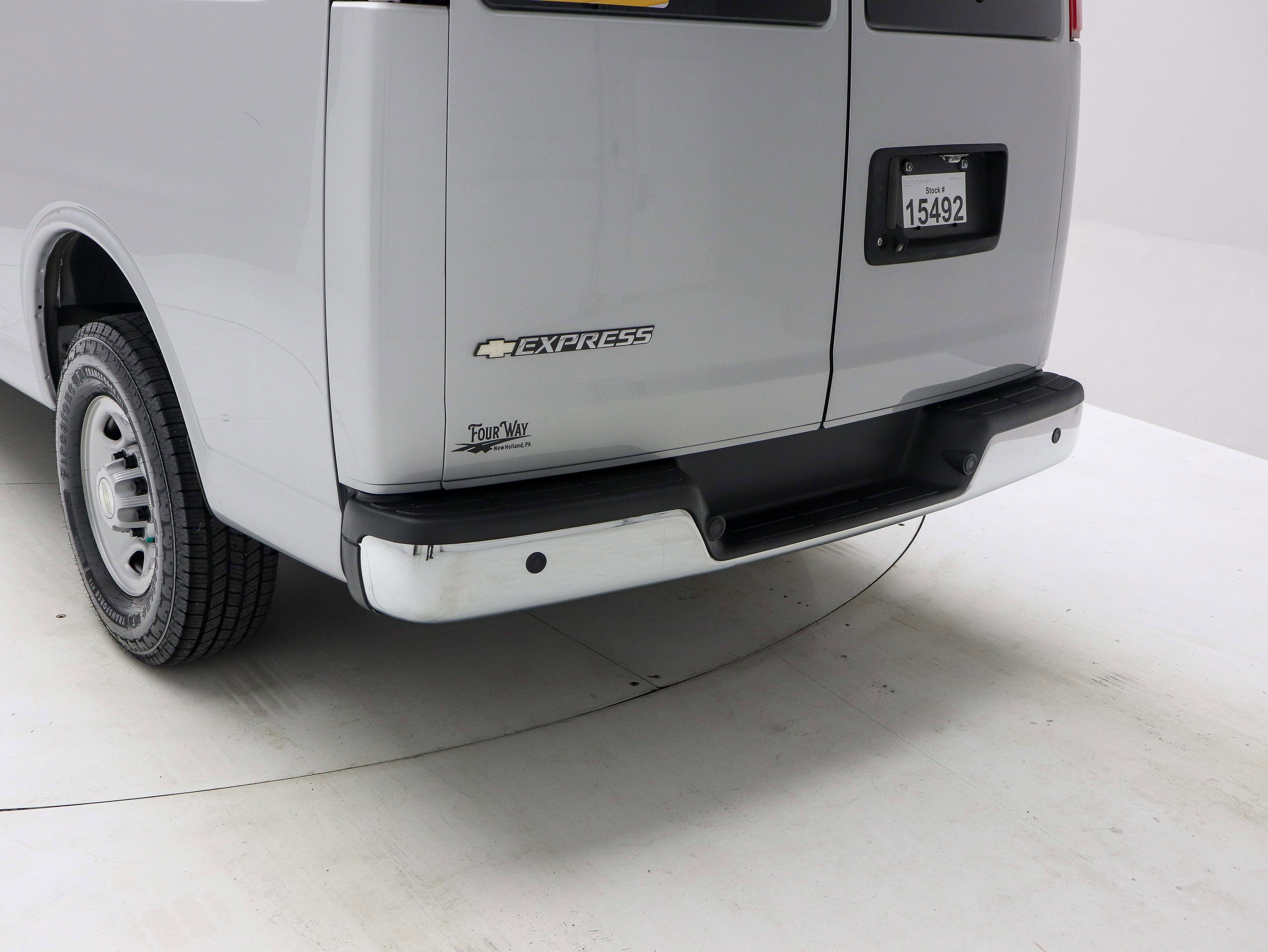 Used 2022 Chevrolet Express 3500 LS RWD image 10