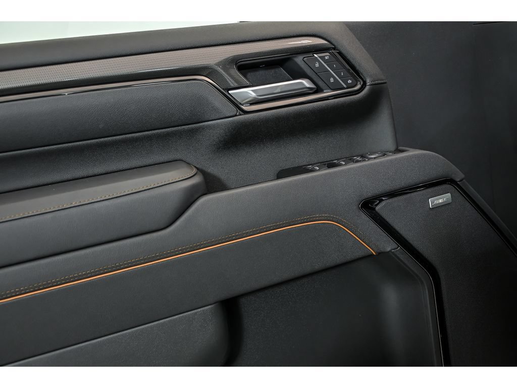 New 2026 GMC Sierra 2500 AT4 w/ AT4 Premium Plus Package AWD/4WD image 5