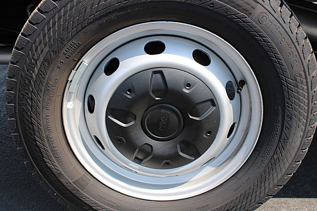 Used 2024 Ford Transit 250 148 Medium Roof image 28