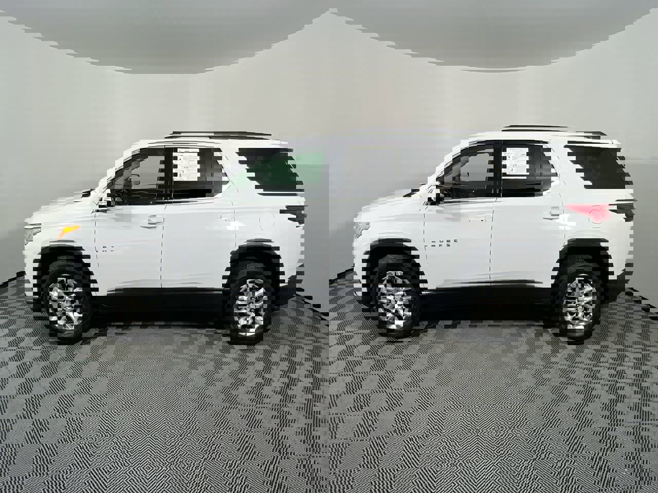 Used 2019 Chevrolet Traverse LT w/ LPO, Floor Liner Package image 8