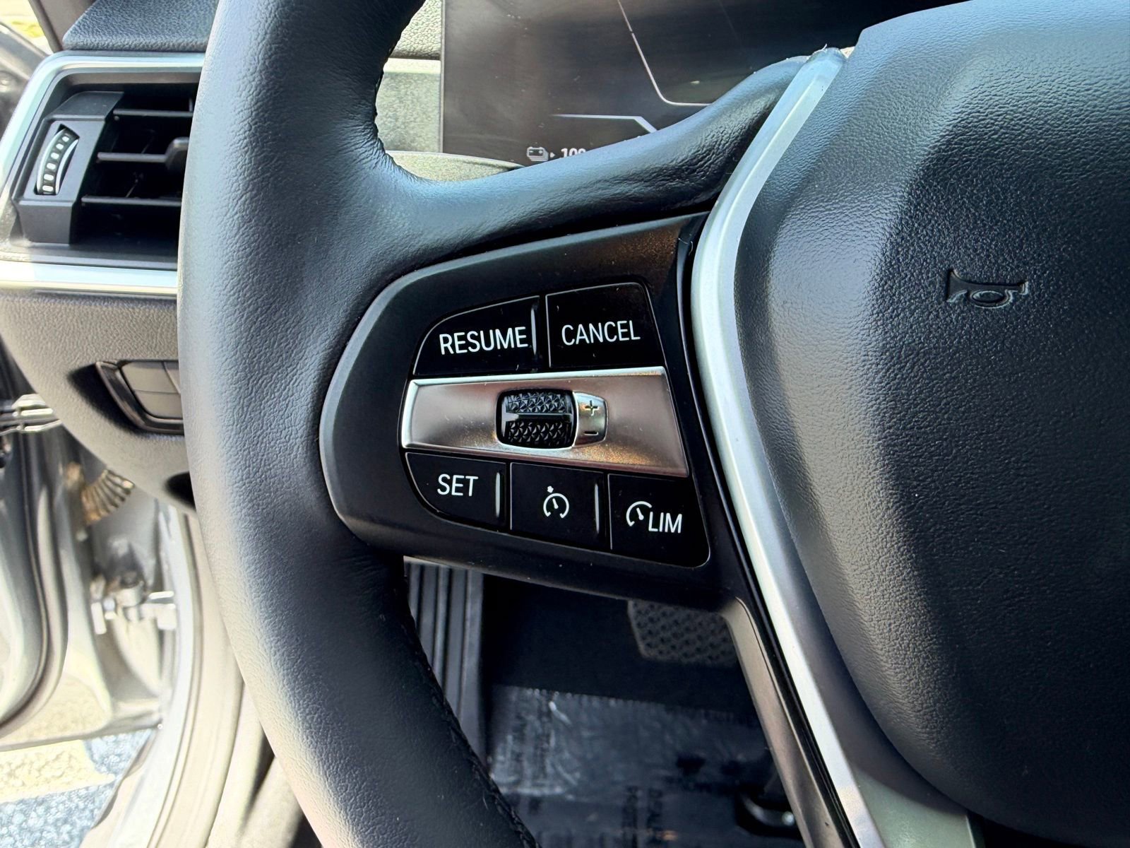 Certified 2023 BMW i4 eDrive40 w/ Premium Package RWD image 28