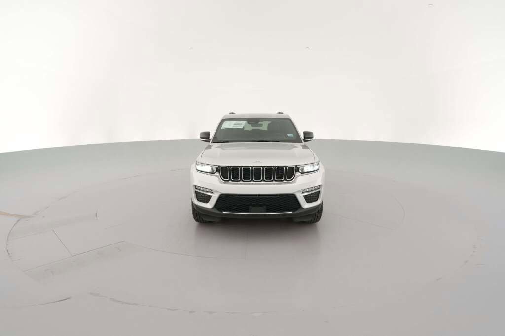 New 2025 Jeep Grand Cherokee Limited image 2