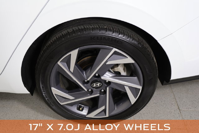 Used 2025 Hyundai Elantra Sport FWD image 11