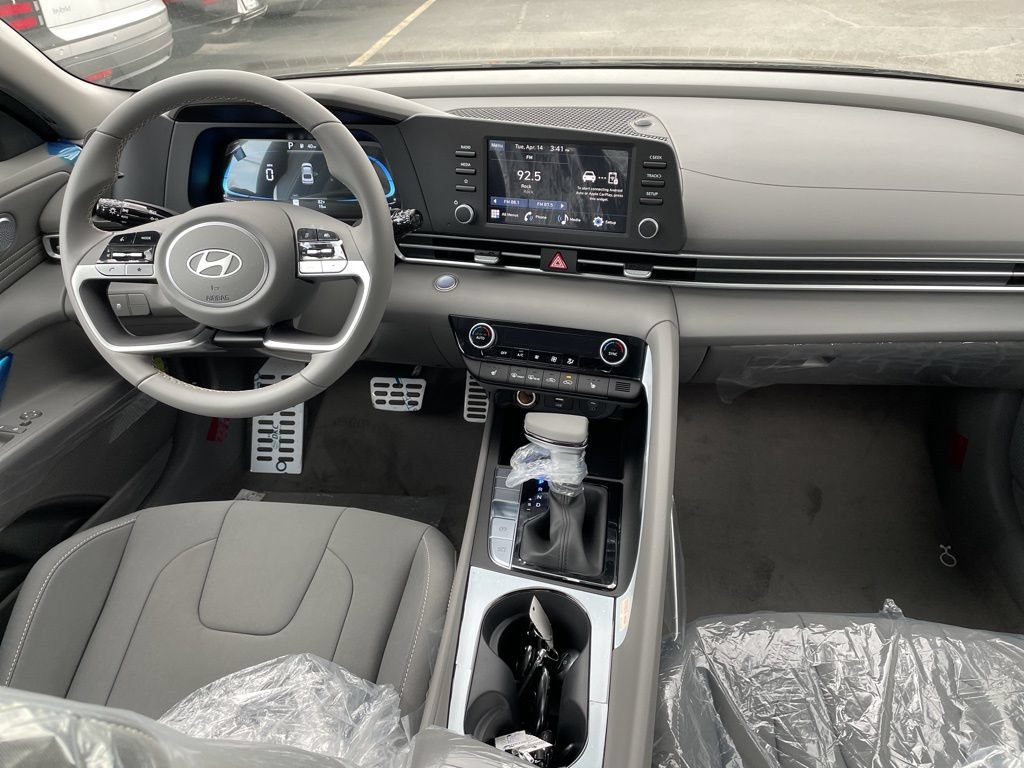 New 2026 Hyundai Elantra SEL Sport Premium FWD image 7