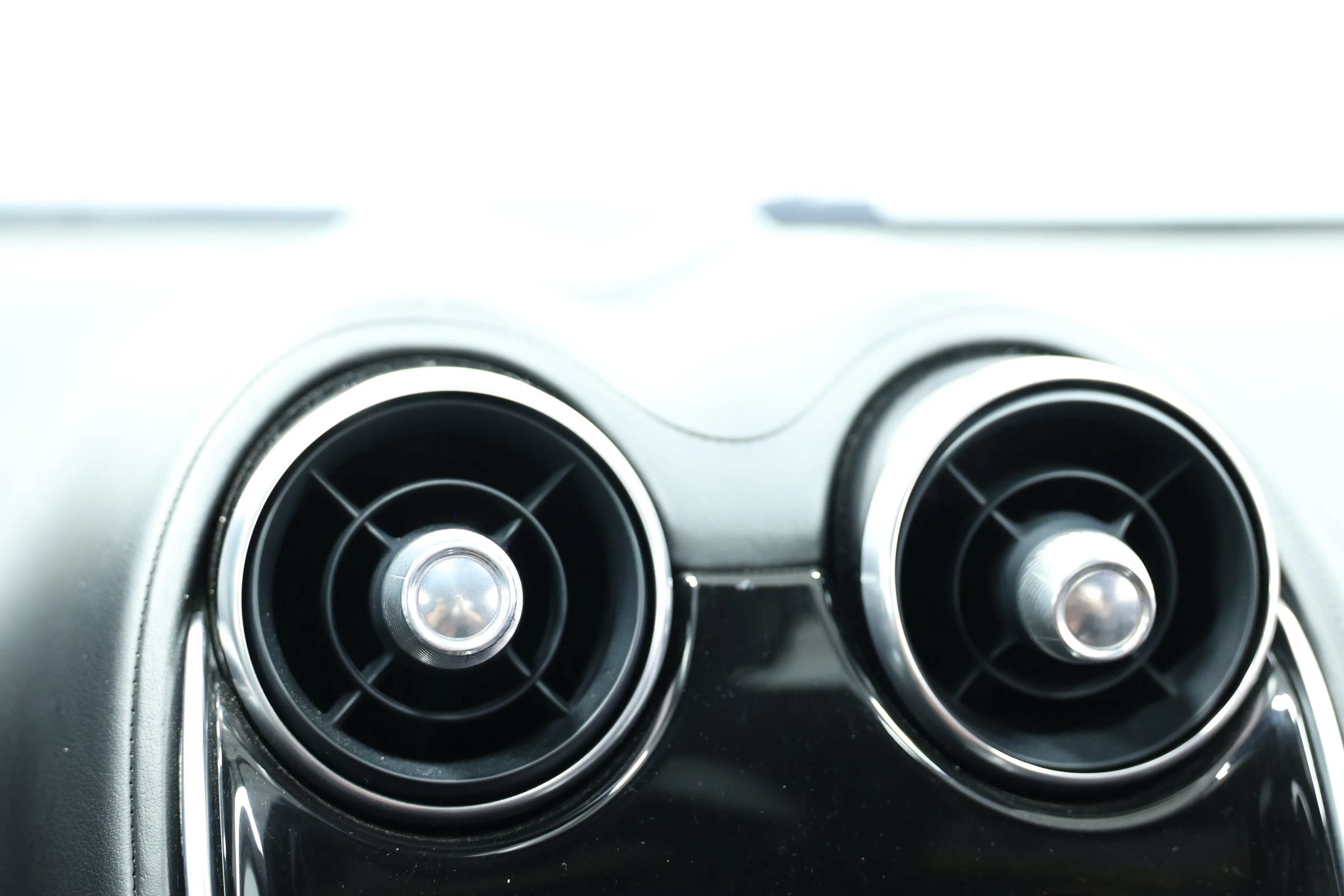 Used 2021 McLaren GT RWD image 39
