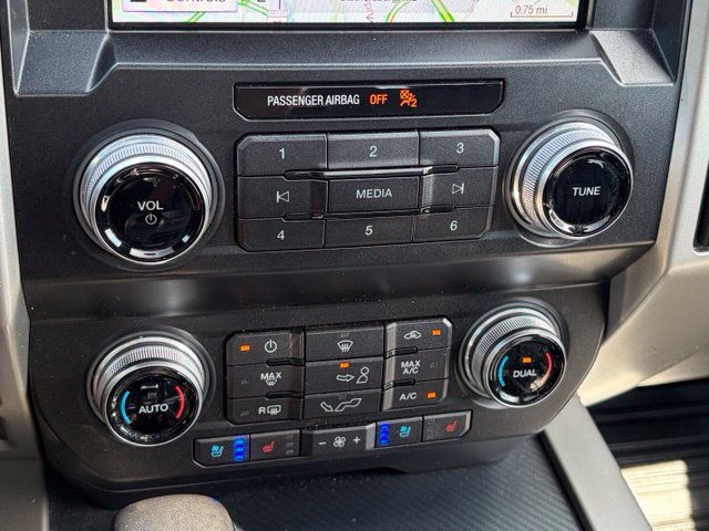 Used 2019 Ford F150 Lariat w/ Equipment Group 502A Luxury AWD/4WD image 21