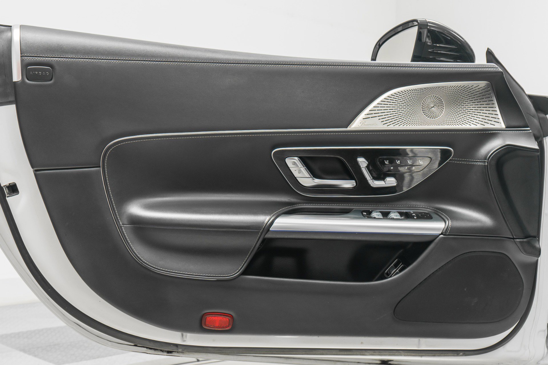 Used 2025 Mercedes-Benz SL 63 AMG S e Performance 4MATIC image 43