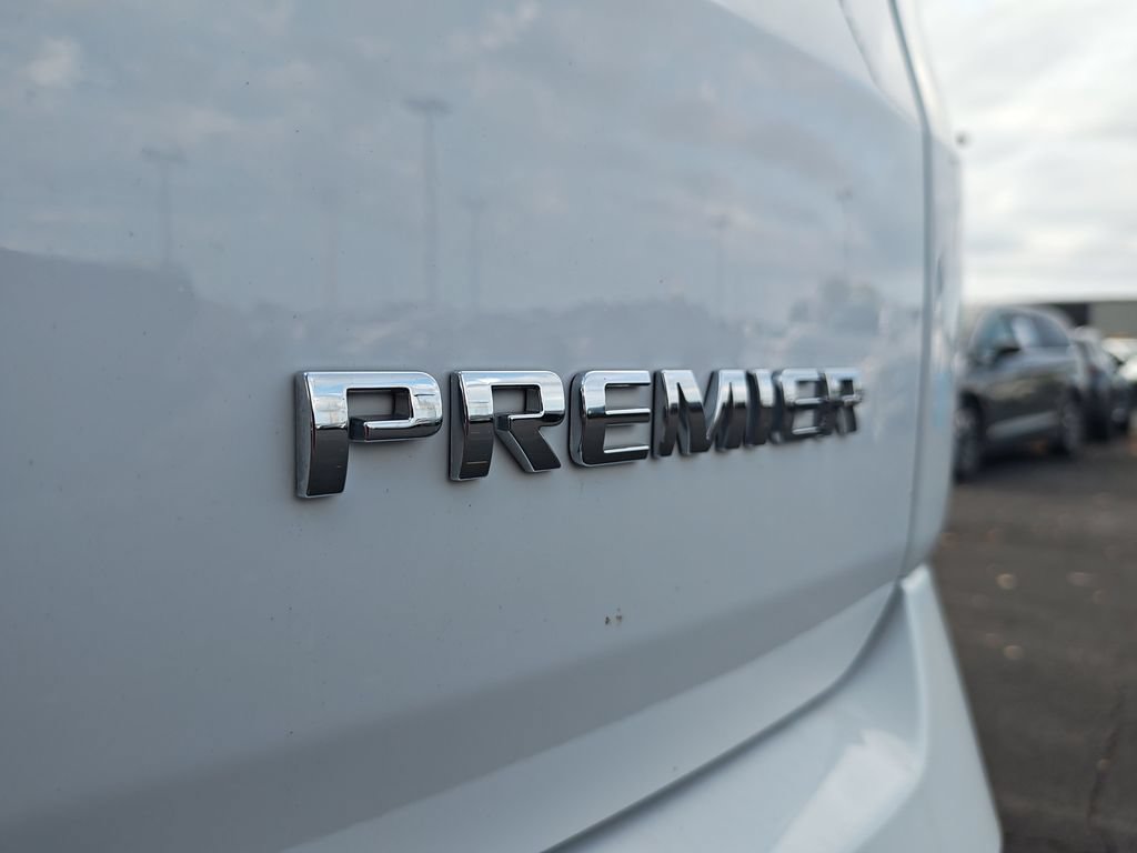 Used 2023 Chevrolet Traverse Premier w/ LPO, Floor Liner Package AWD/4WD image 28