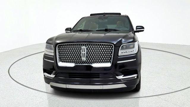 Used 2021 Lincoln Navigator Reserve AWD/4WD image 2