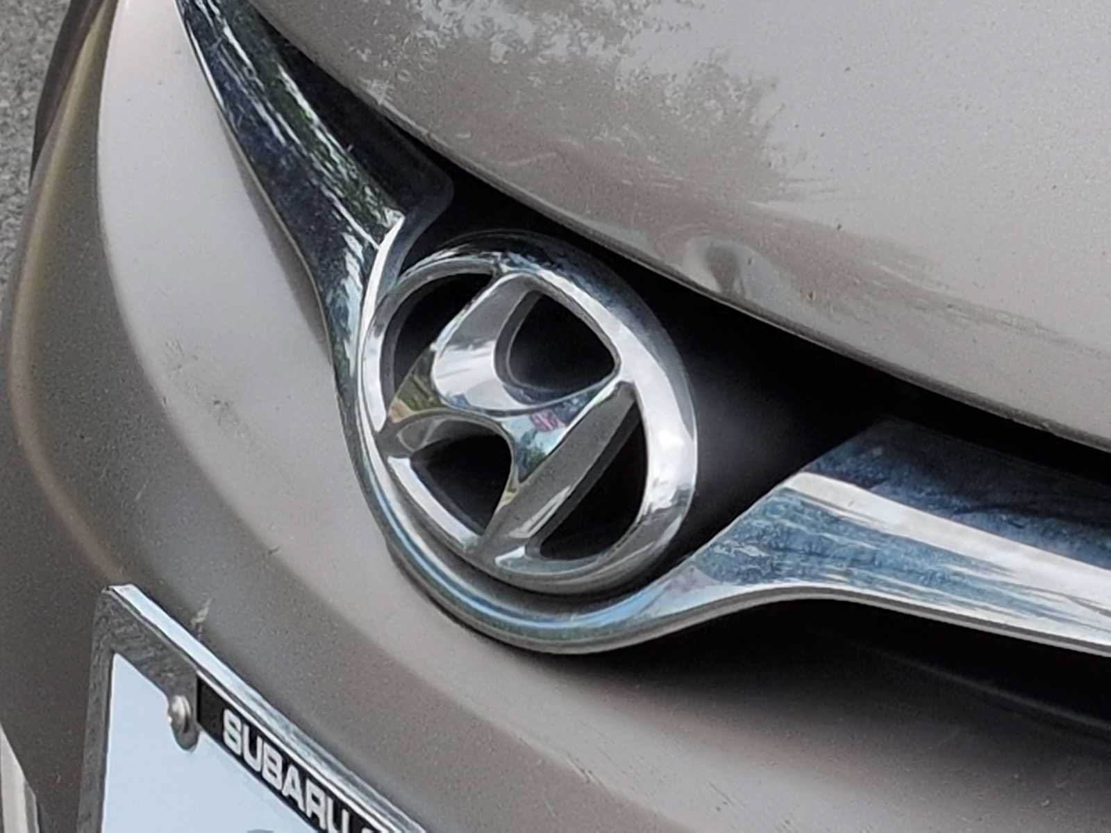 Used 2015 Hyundai Elantra SE FWD image 12