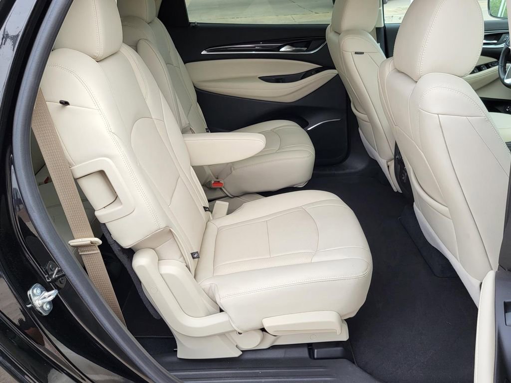 Used 2023 Buick Enclave Essence w/ Sport Touring Edition image 11