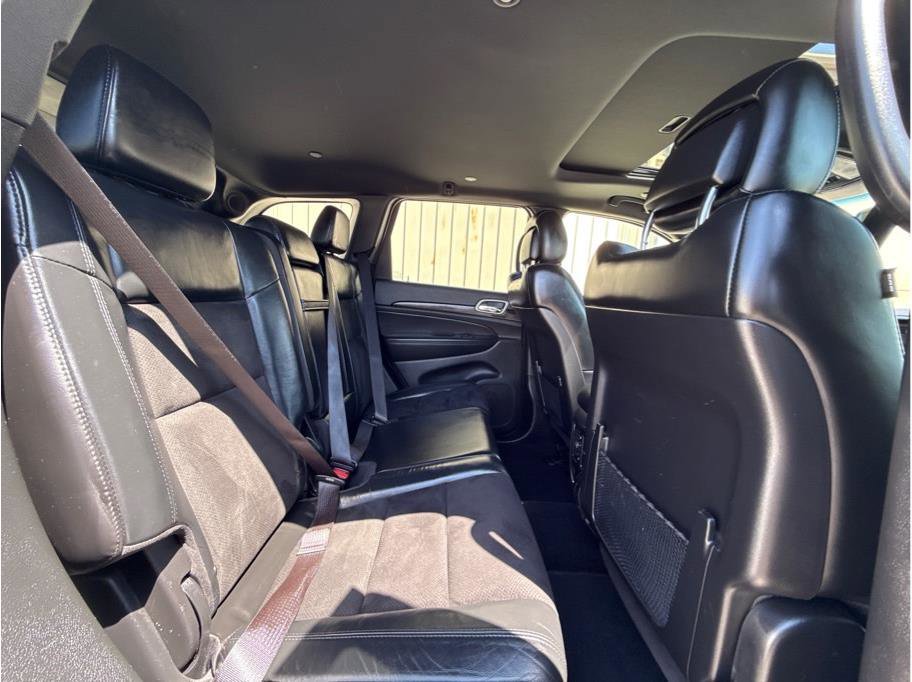 Used 2021 Jeep Grand Cherokee Laredo X image 11