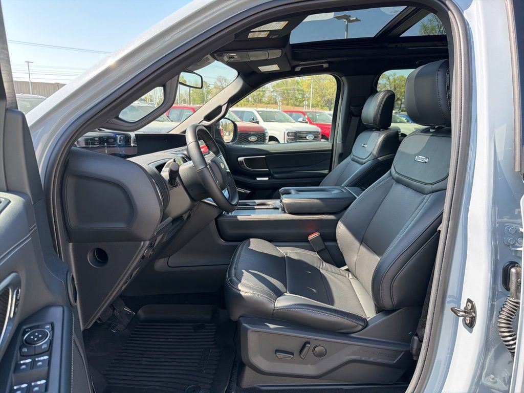 Certified 2025 Ford Expedition Max Platinum w/ Stealth Performance Package AWD/4WD image 11