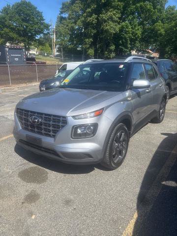 Used 2023 Hyundai Venue SEL FWD image 1