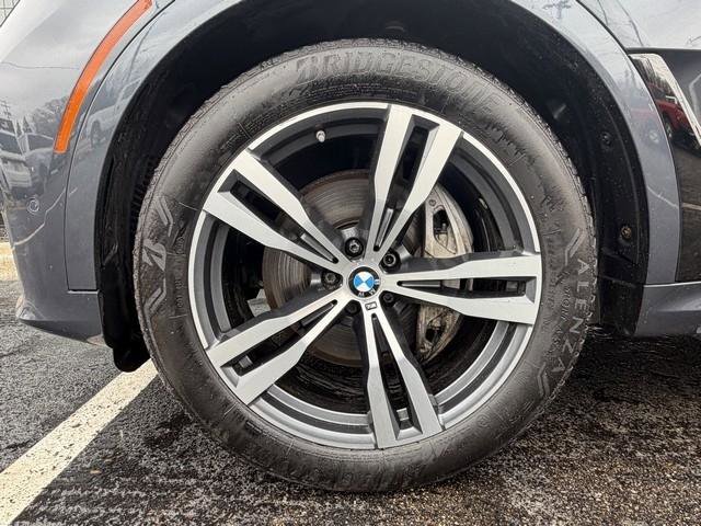 Used 2019 BMW X7 xDrive50i w/ M Sport Package image 3