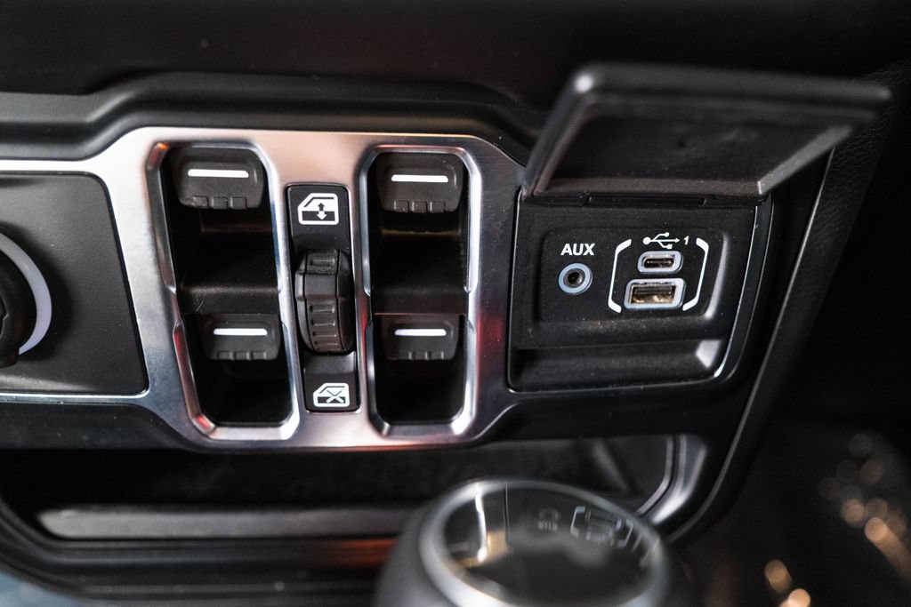 Used 2023 Jeep Wrangler Unlimited Sport AWD/4WD image 27