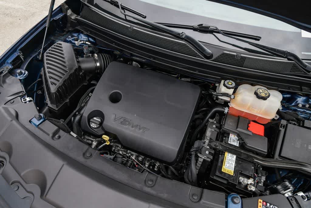 Used 2022 Chevrolet Traverse LS FWD image 28