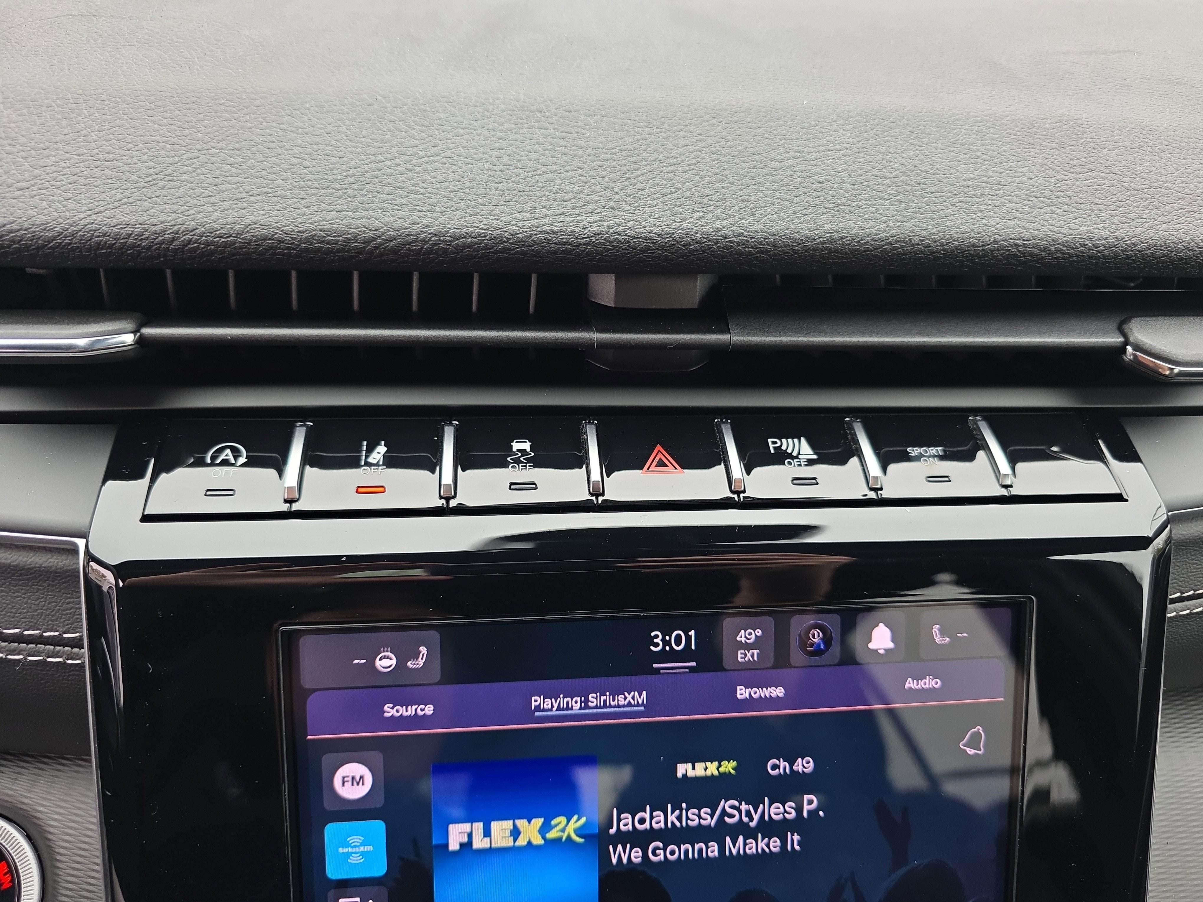 New 2025 Jeep Grand Cherokee Altitude image 7