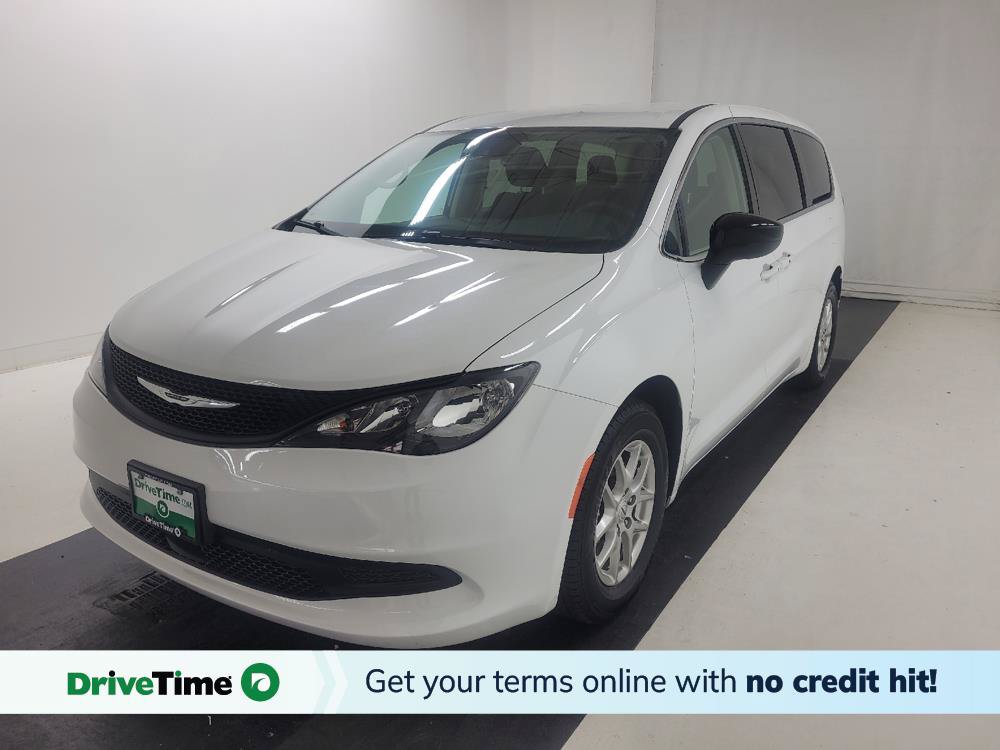 Used 2024 Chrysler Voyager LX