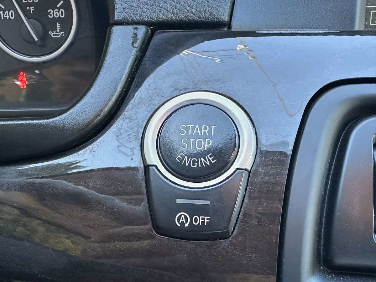 Used 2013 BMW 528i Sedan RWD image 34