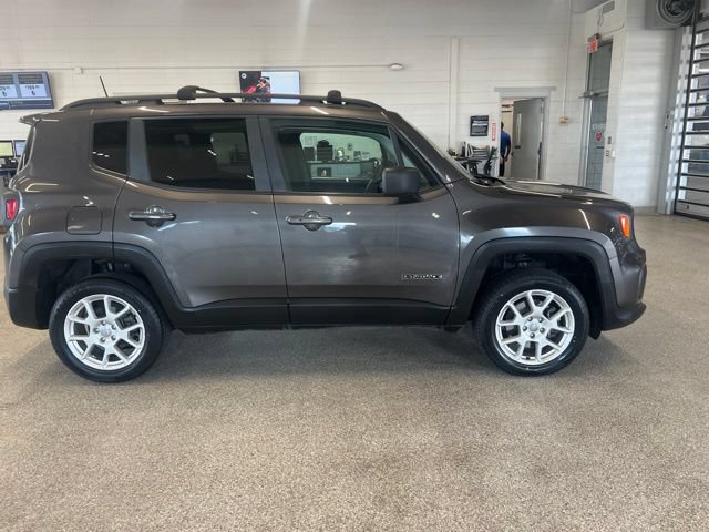 Used 2020 Jeep Renegade Sport w/ Sport Appearance Group AWD/4WD image 32